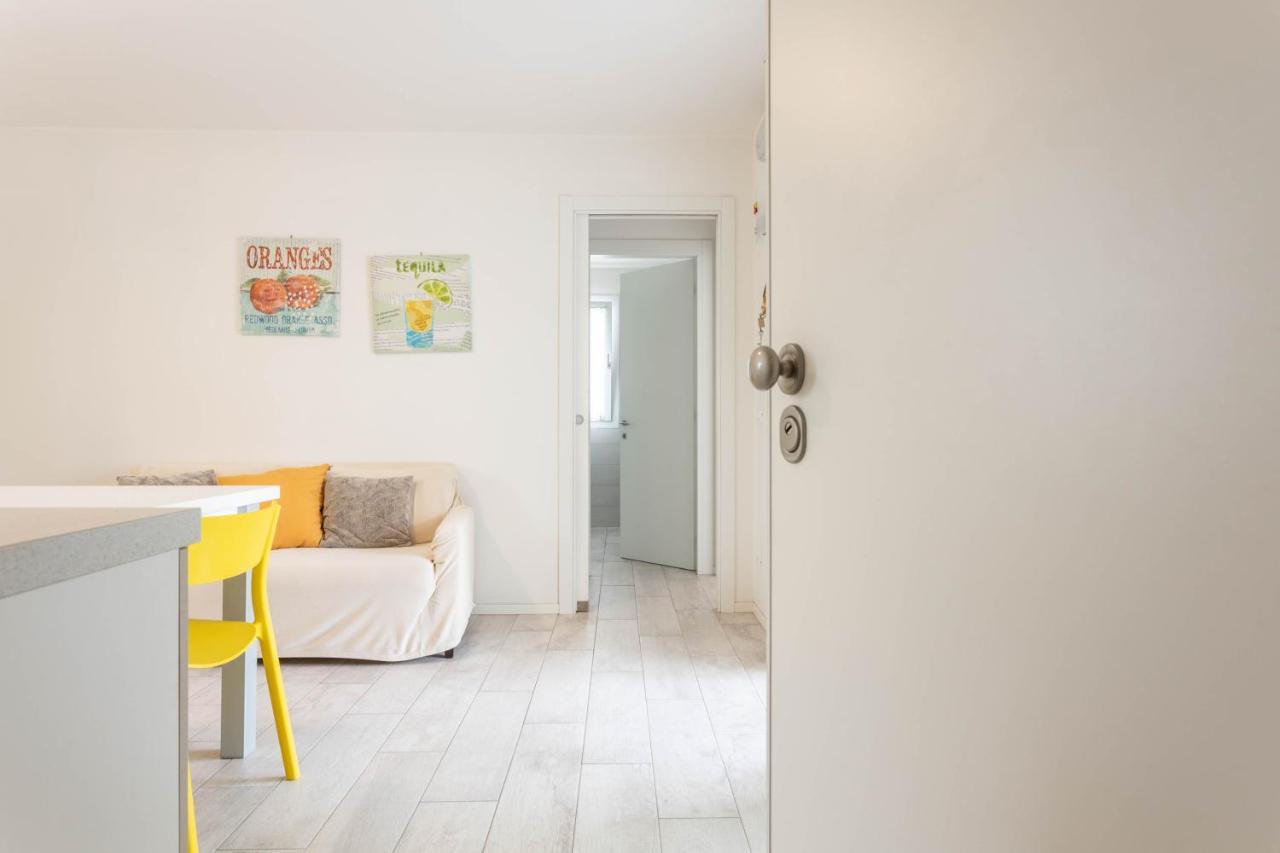 Blu Indaco Villa Elsa Линяно Сабиадоро Екстериор снимка