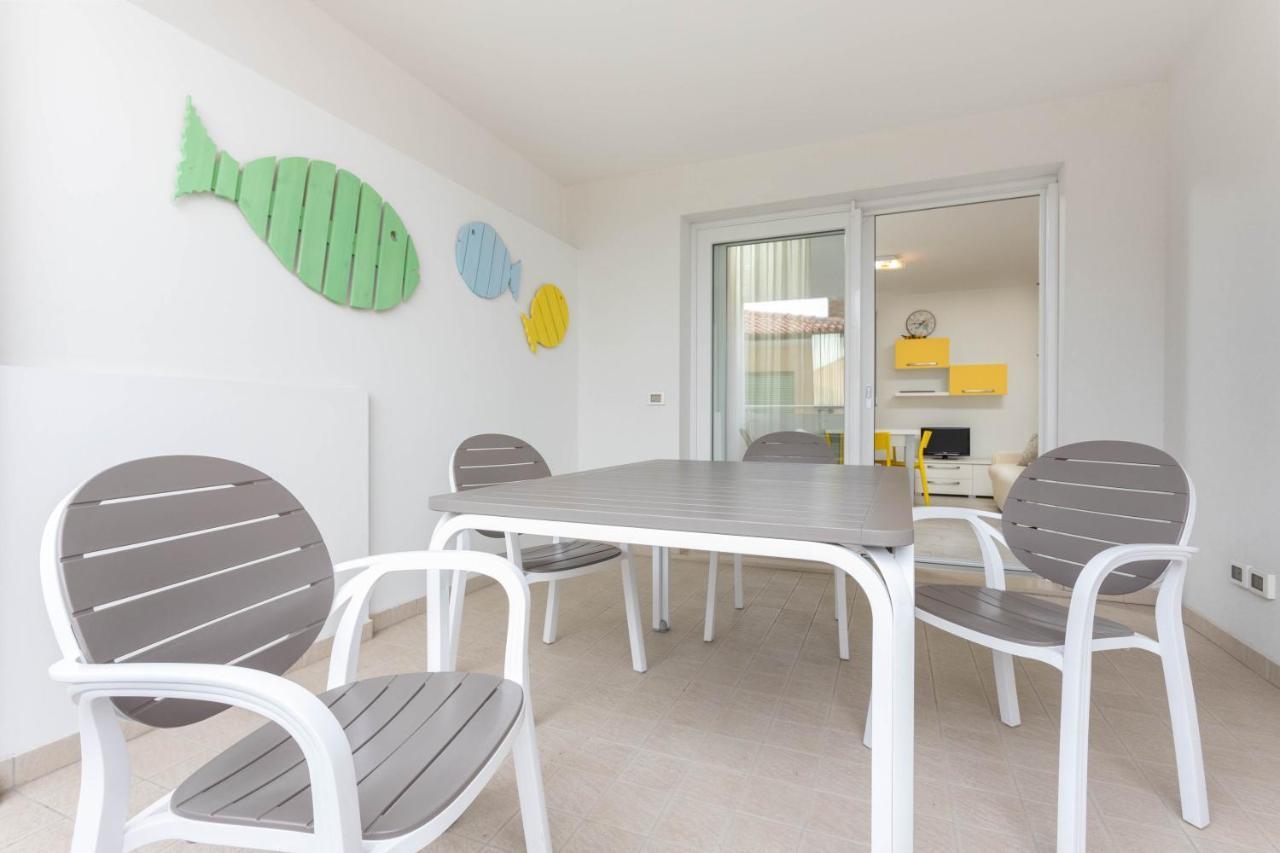 Blu Indaco Villa Elsa Линяно Сабиадоро Екстериор снимка