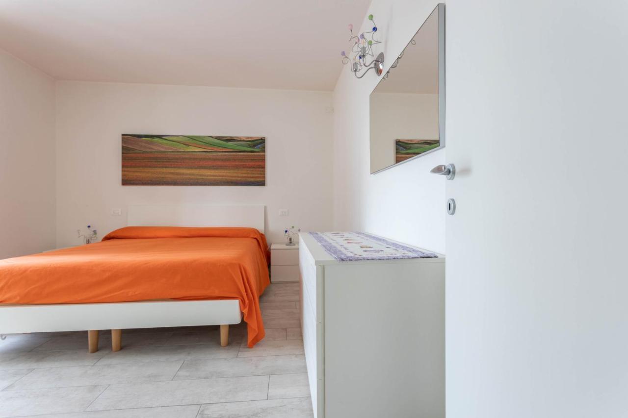 Blu Indaco Villa Elsa Линяно Сабиадоро Екстериор снимка