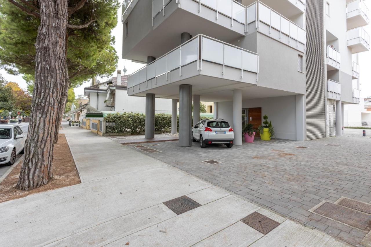 Blu Indaco Villa Elsa Линяно Сабиадоро Екстериор снимка